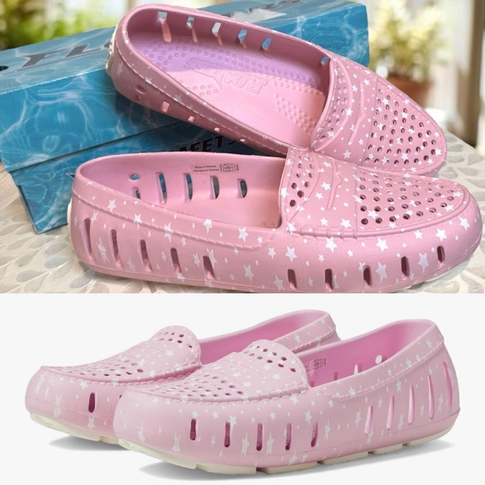 NEW FLOAFERS Women’s Posh Driver Water Shoes in Sweet Lilac Stars Size 7